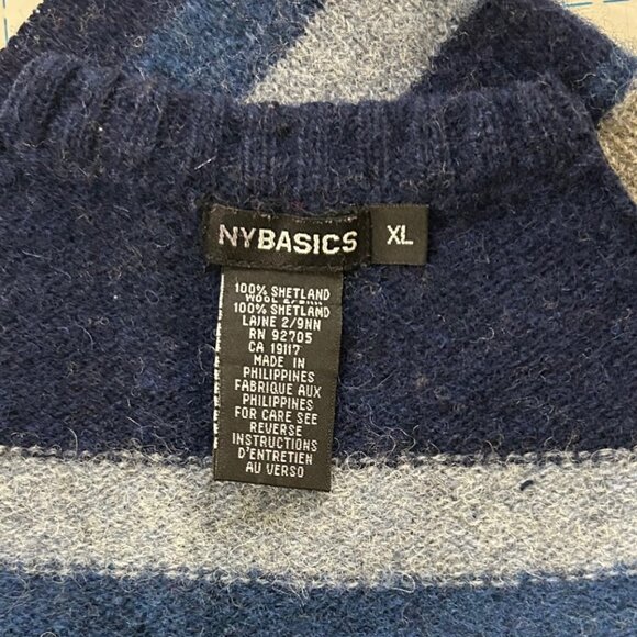 100% Felted Shetland Wool handcrafted Mittens - Navy, Gray, Blue Strip - Picture 4 of 6